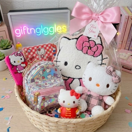 Hello Kitty Combo (6 Unique Items)