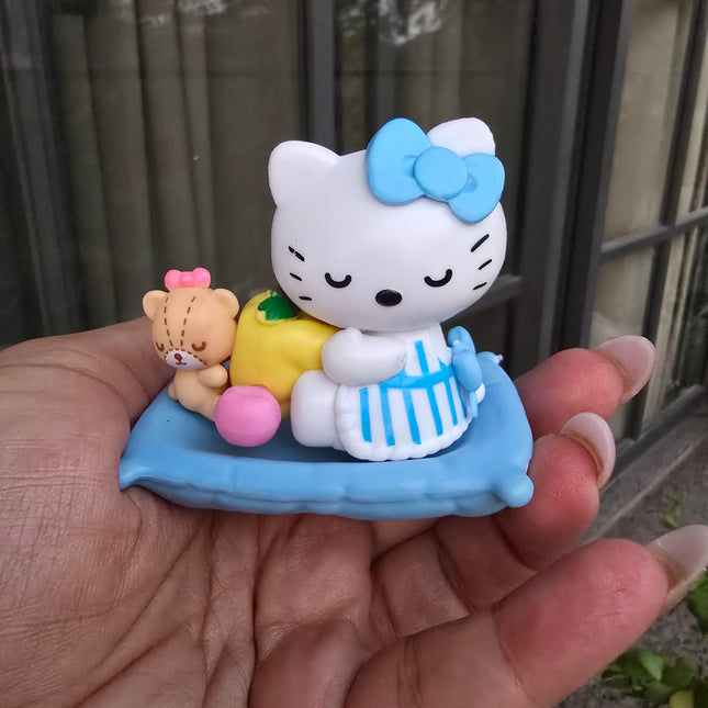 Cute Hello Kitty Figurine