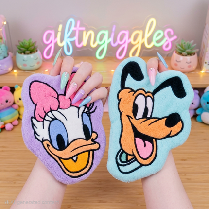 Disney Mickey & Friends Ultra-Soft Fleece Hanging Hand Towel 🐭