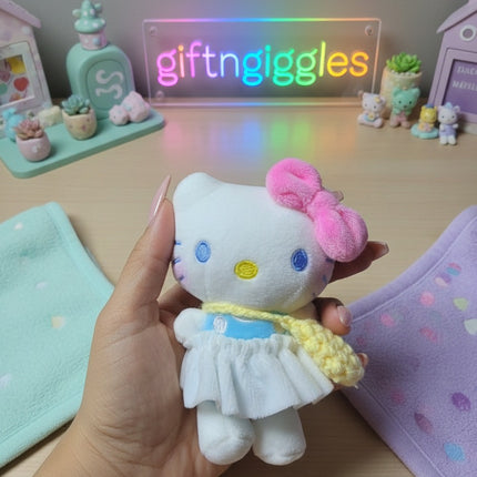 Hello Kitty Plushy / Bag Charm