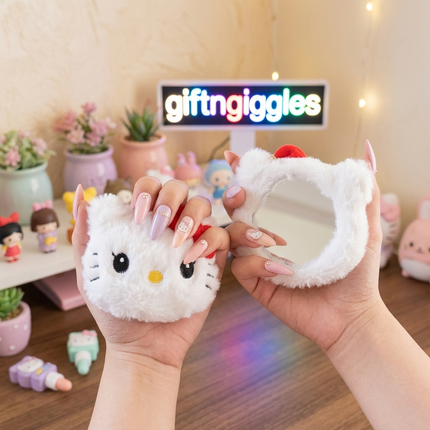 Fluffy Hello Kitty Keychain / Bag Charm
With Mirror